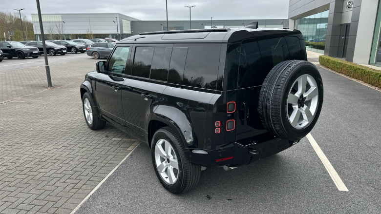 Land Rover Defender 3.0 D350 X-Dynamic SE 110 5dr Auto Diesel Estate